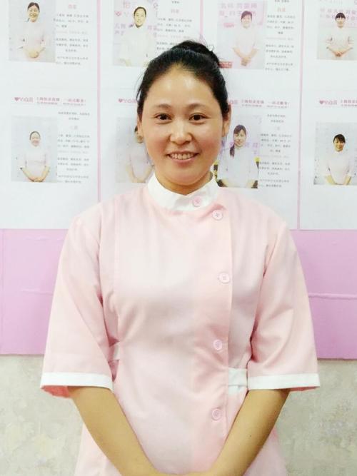 育儿嫂张一花
